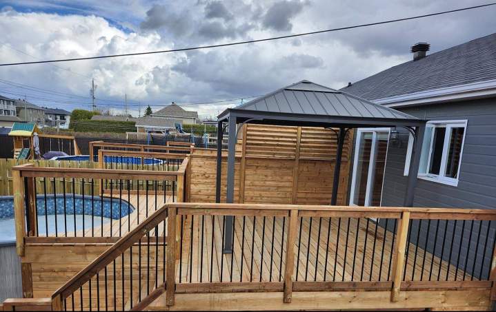 Deck en Canexel sur mesure, Lévis