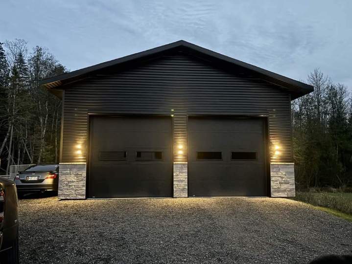 Construction de garage moderne, Lévis