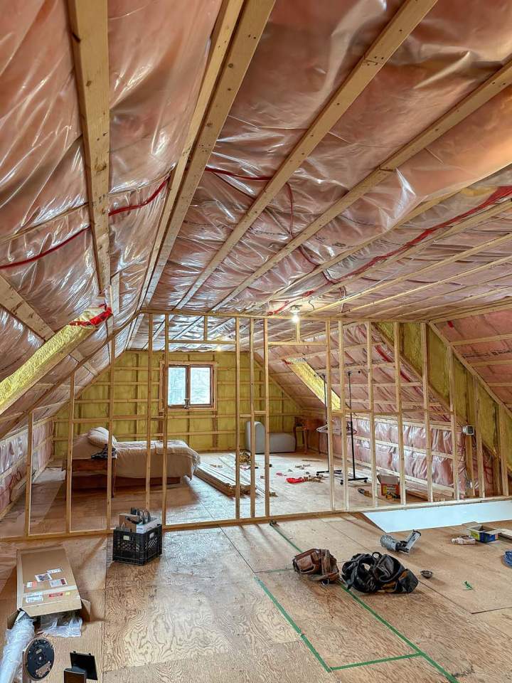 Séparation des pièces par des cloisons, Lévis